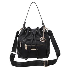 Bolsa Bucket Média Fellipe Krein Ss23 Pockets Fk608 - Preto