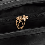 bolsa-pixie-II-preto-sestini-020904-01-detalhe1.png