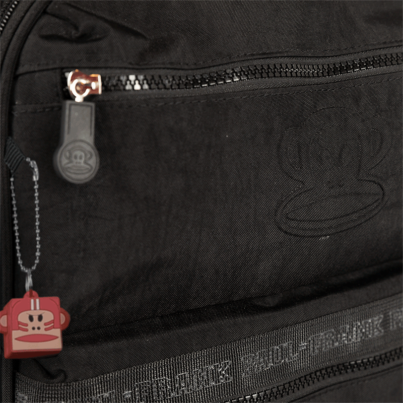 mochila-carrinho-4-rodas-paul-frank-t03-preto-sestini-076243-01-detalhe3.png